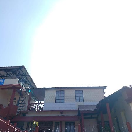 Odyssey'S Pateng Homestay, Черапунджи Екстериор снимка