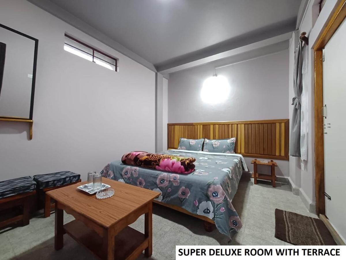Odyssey'S Pateng Homestay, Черапунджи Екстериор снимка